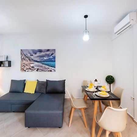 Ruellia Luxury Apartments Kalligoni Exterior photo