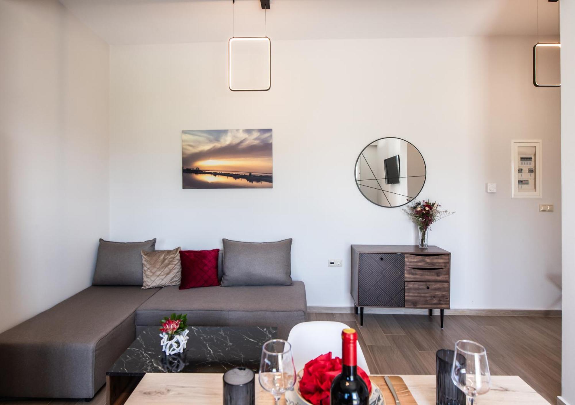 Ruellia Luxury Apartments Kalligoni Exterior photo