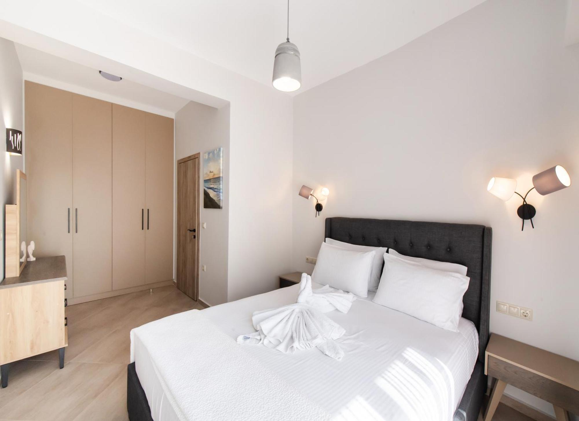Ruellia Luxury Apartments Kalligoni Exterior photo