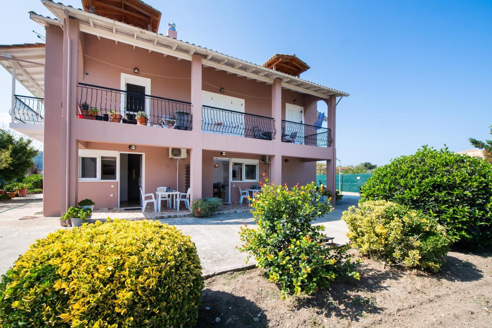 Ruellia Luxury Apartments Kalligoni Exterior photo