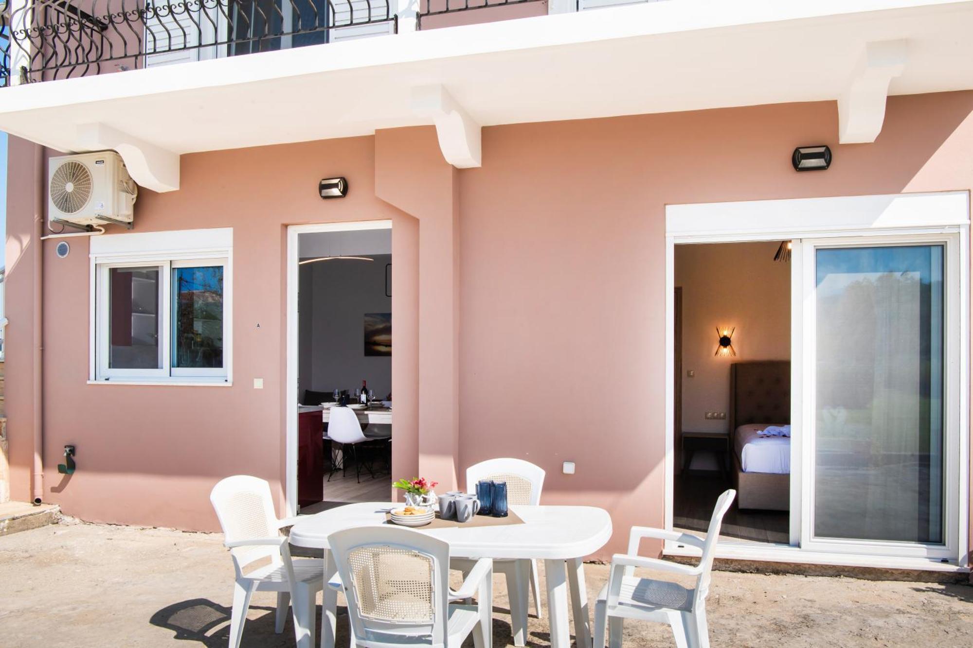 Ruellia Luxury Apartments Kalligoni Exterior photo